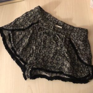 American Eagle flowy shorts